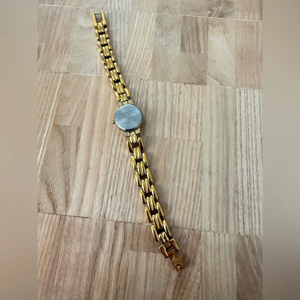 Rare vintage Armitron ladies reversible metal two tone watch NEW BATTERY